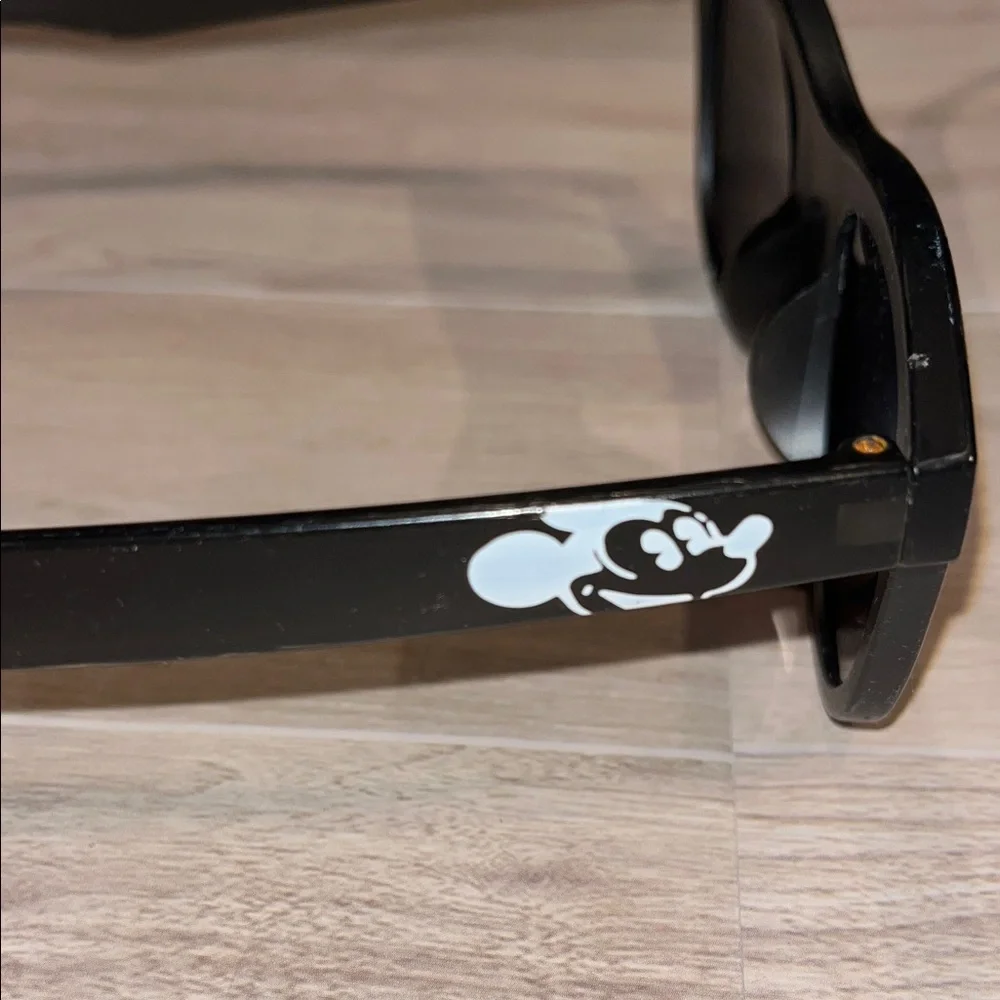 Disney Mickey and Minnie Mouse Arkaid Black Sunglasses Set